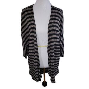 Lularoe Lindsay Size Medium‎